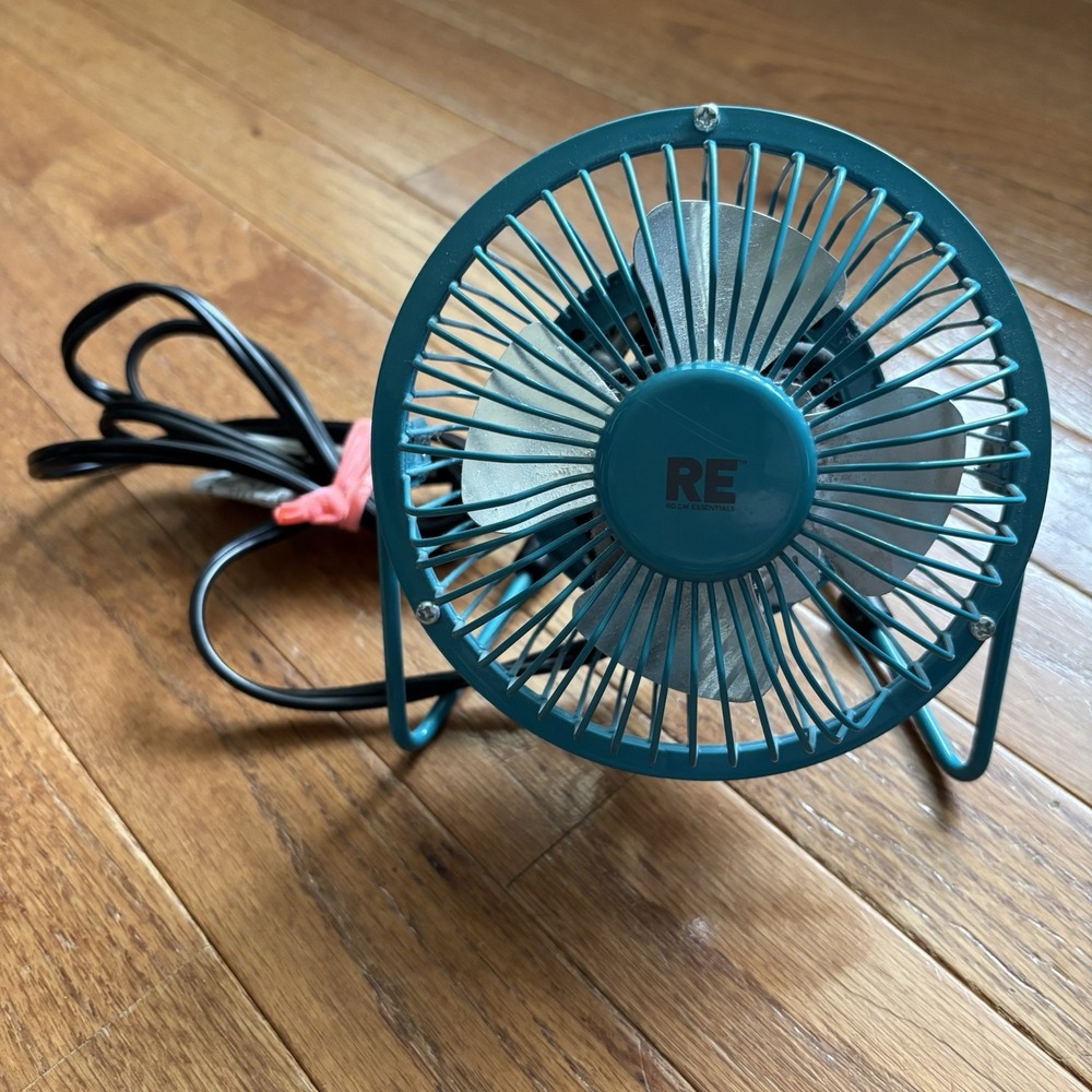 RE Blue Small Personal Fan Mini Desk Metal Blades Target 2011 RE FE10-cd 5.5"